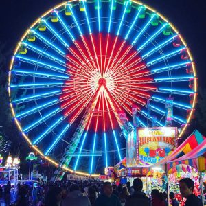 Santa's Sky Eye Ferris Wheel Heart